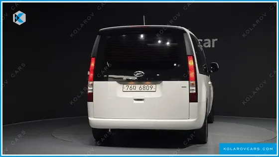 HYUNDAI STARIA 4WD TOURER 11-SEATER