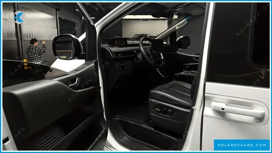 HYUNDAI STARIA 4WD TOURER 11-SEATER
