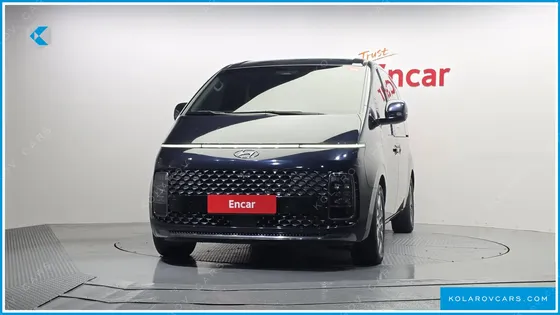 HYUNDAI STARIA LOUNGE 7-SEATER