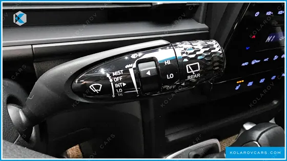 HYUNDAI STARIA HEV 1.6 CARGO 5-SEATER