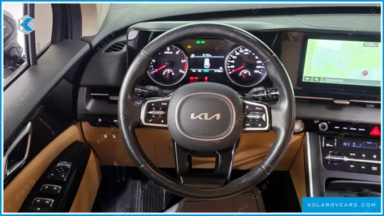 KIA CARNIVAL 9-SEATER PRESTIGE
