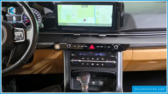 KIA CARNIVAL 9-SEATER PRESTIGE