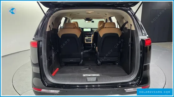 KIA CARNIVAL 9-SEATER PRESTIGE