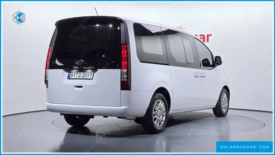 HYUNDAI STARIA CARGO 5-SEATER