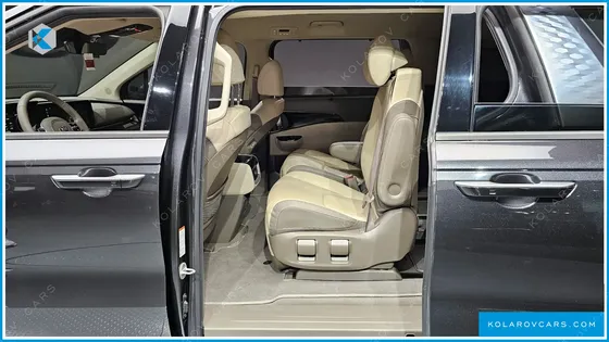 KIA CARNIVAL 7-SEATER NOBLESSE