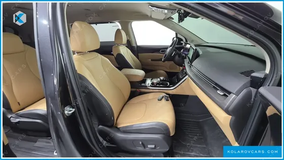 KIA CARNIVAL GASOLINE 9-SEATER SIGNATURE