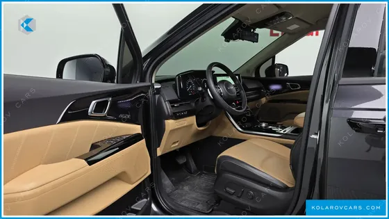 KIA CARNIVAL GASOLINE 9-SEATER SIGNATURE