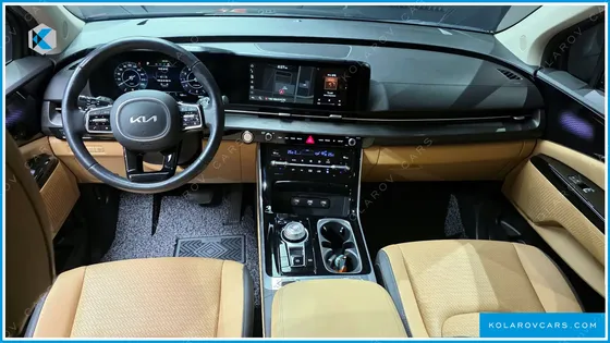 KIA CARNIVAL GASOLINE 9-SEATER SIGNATURE