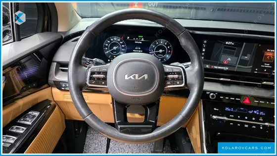 KIA CARNIVAL GASOLINE 9-SEATER SIGNATURE