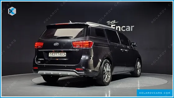 KIA CARNIVAL 9-SEATER PRSTIGE