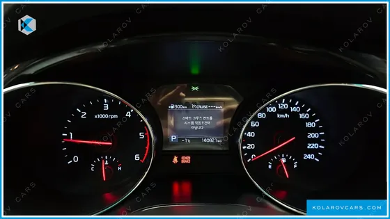 KIA CARNIVAL 9-SEATER PRSTIGE