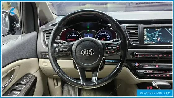 KIA CARNIVAL 9-SEATER PRSTIGE