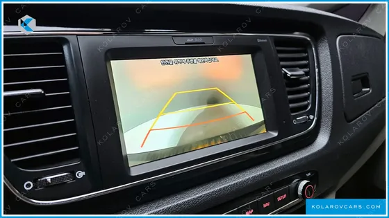 KIA CARNIVAL 9-SEATER PRSTIGE
