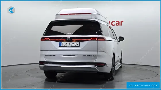 KIA CARNIVAL 9-SEATER HI-LIMOUSINE