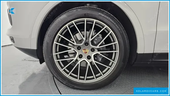 PORSCHE CAYENNE 3.0 PLATINUM EDITION