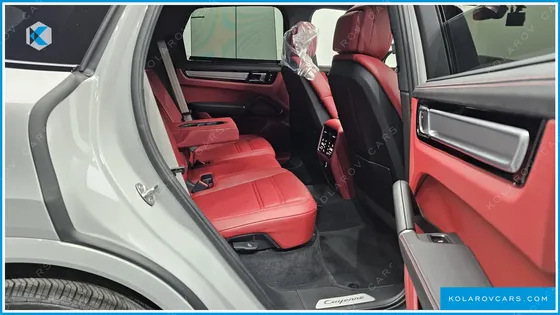 PORSCHE CAYENNE 3.0 PLATINUM EDITION