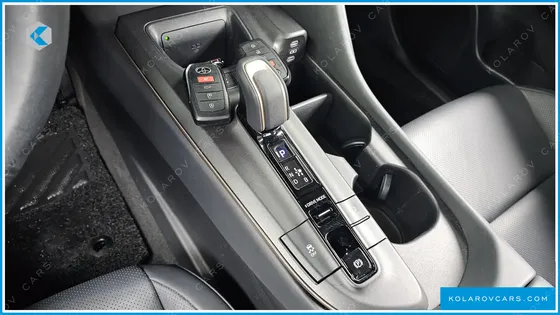 TOYOTA CROWN 2.5 4WD HYBRID