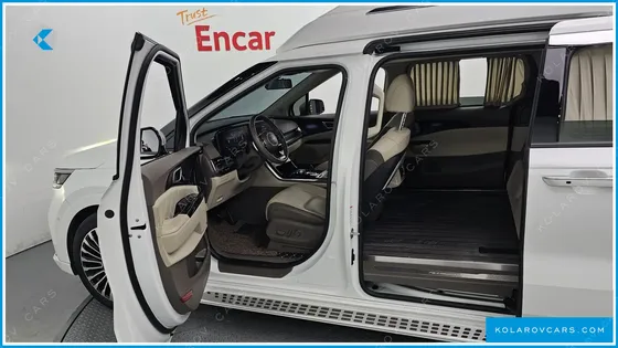 KIA CARNIVAL 9-SEATER HI-LIMOUSINE