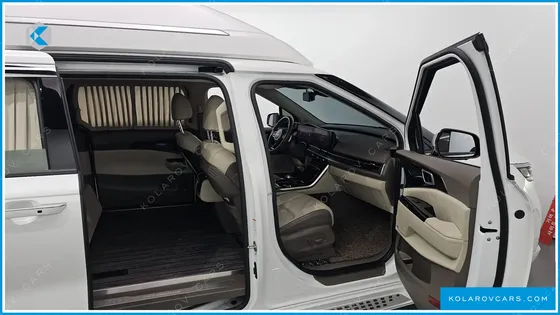 KIA CARNIVAL 9-SEATER HI-LIMOUSINE