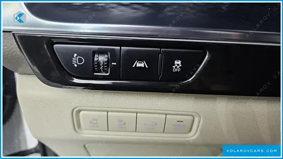KIA CARNIVAL 9-SEATER HI-LIMOUSINE