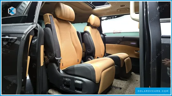 KIA CARNIVAL 7-SEATER SIGNATURE