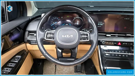 KIA CARNIVAL 7-SEATER SIGNATURE