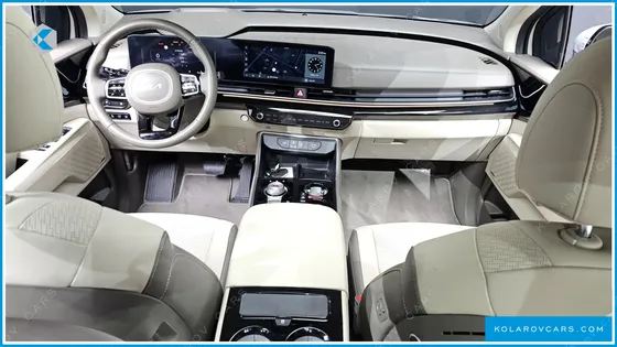 KIA CARNIVAL 7-SEATER SIGNATURE