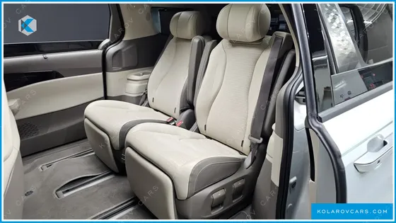 KIA CARNIVAL 7-SEATER SIGNATURE
