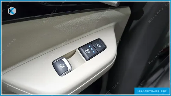KIA CARNIVAL 7-SEATER SIGNATURE