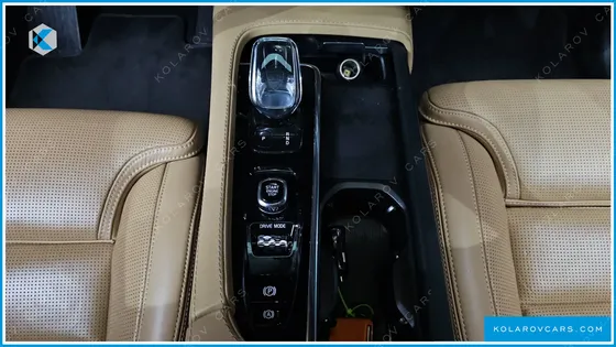 VOLVO XC90 T8 INSCRIPTION HYBIRD
