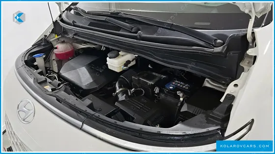 HYUNDAI STARIA TOURER 11-SEATER