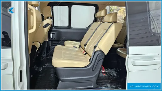 HYUNDAI STARIA TOURER 11-SEATER