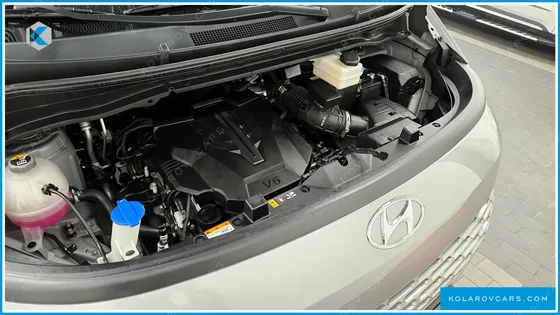 HYUNDAI STARIA L3.5 CARGO 5-SEATER