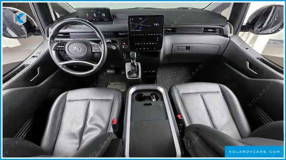 HYUNDAI STARIA L3.5 CARGO 5-SEATER