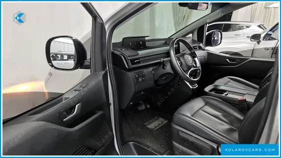 HYUNDAI STARIA L3.5 CARGO 5-SEATER