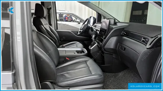 HYUNDAI STARIA L3.5 CARGO 5-SEATER