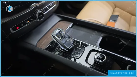 VOLVO XC60 B5 INSCRIPTION