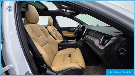 VOLVO XC60 B5 INSCRIPTION