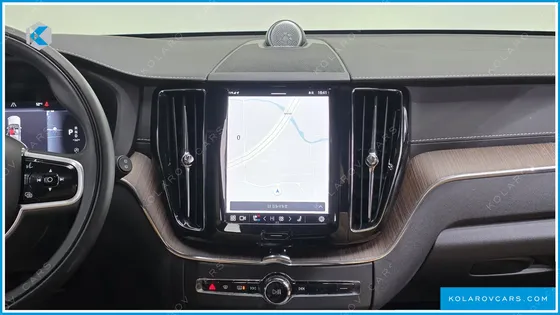VOLVO XC60 B5 INSCRIPTION