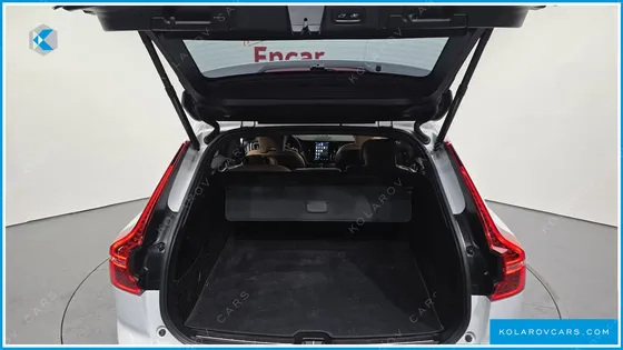 VOLVO XC60 B5 INSCRIPTION