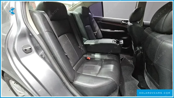 INFINITY G SEDAN LUXURY