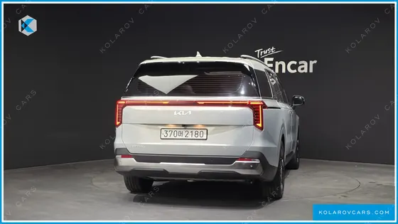 KIA CARNIVAL GASOLINE 9-SEATER NOBLESSE
