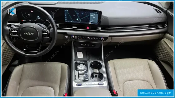 KIA CARNIVAL GASOLINE 9-SEATER NOBLESSE