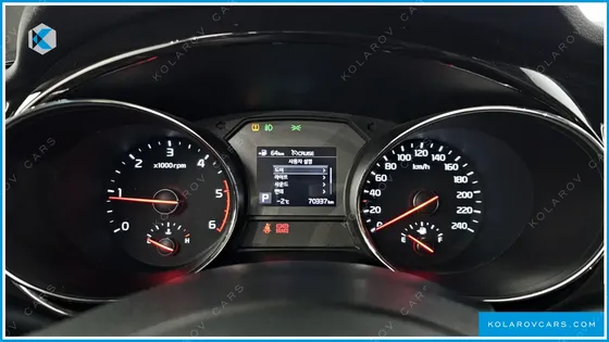 KIA CARNIVAL 7-SEATER LIMOUSINE