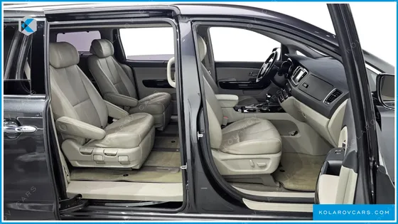 KIA CARNIVAL 7-SEATER LIMOUSINE