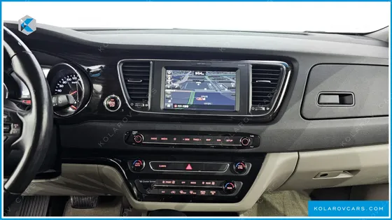 KIA CARNIVAL 7-SEATER LIMOUSINE