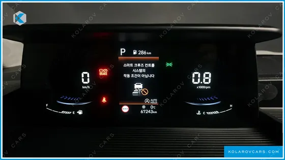 HYUNDAI STARIA LOUNGE 9-SEATER