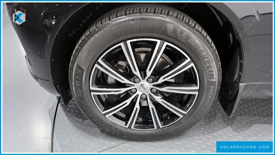 VOLVO XC60 B5 INSCRIPTION