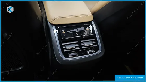 VOLVO XC60 B5 INSCRIPTION