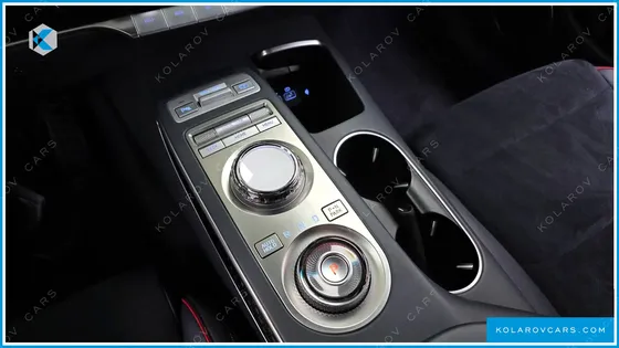 GENESIS GV70 2.5T GASOLINE 2WD